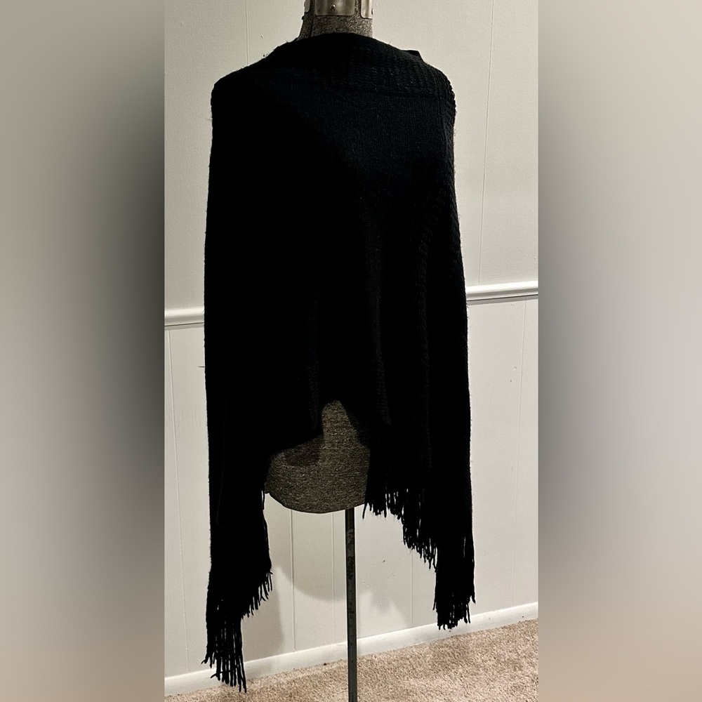 2Chic woven black shawl.